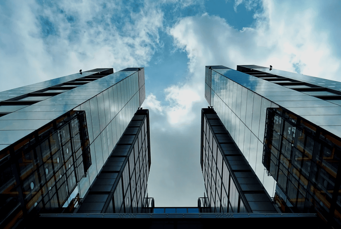 高層ビルの外観